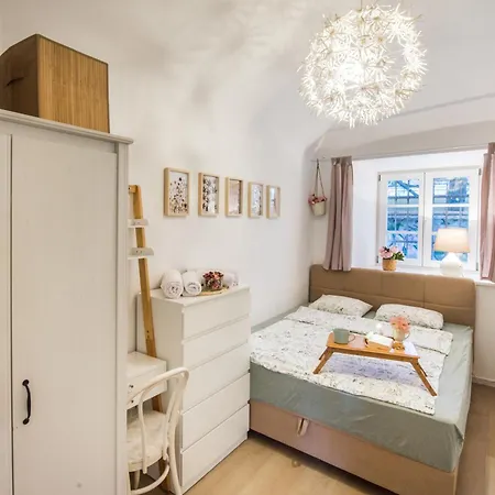 Urban Nest Appartement *